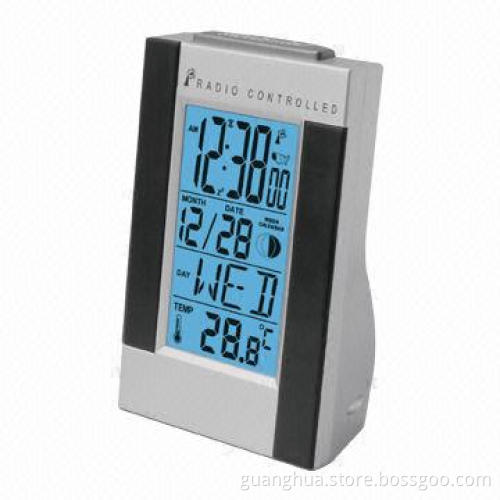 Digital Clock with Daily Alarm and Temperature Display Function